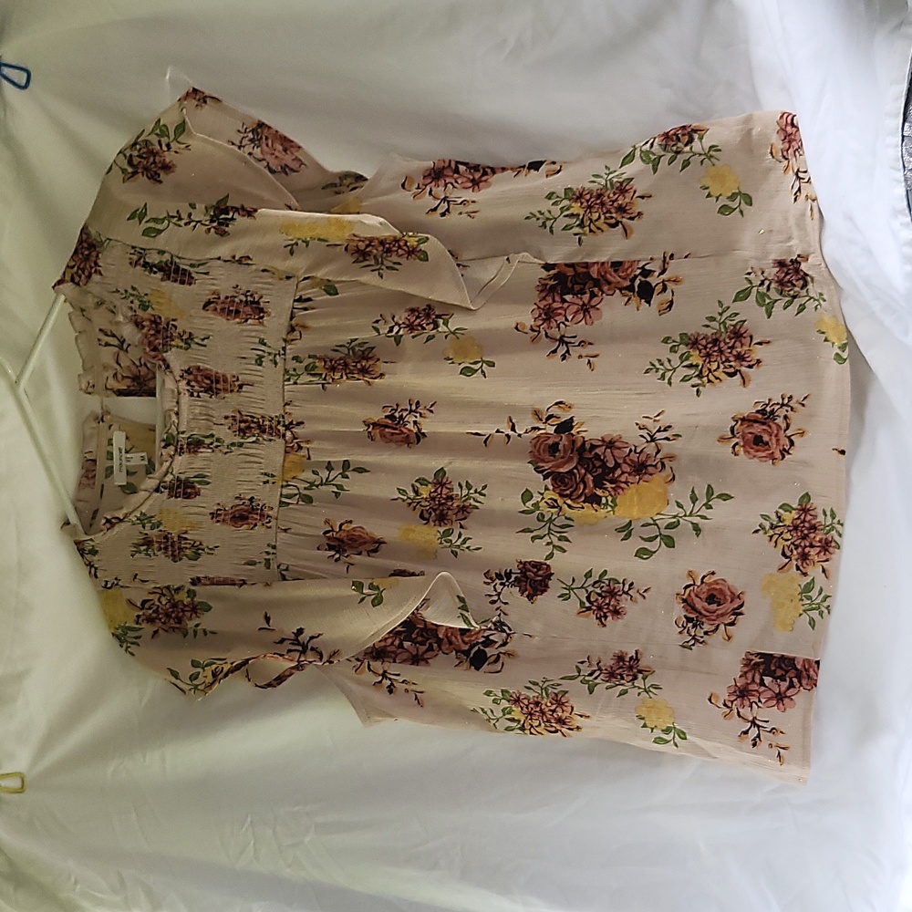 Maurices Gold And Rose Floral Short Sleeve Top W/Ruffles